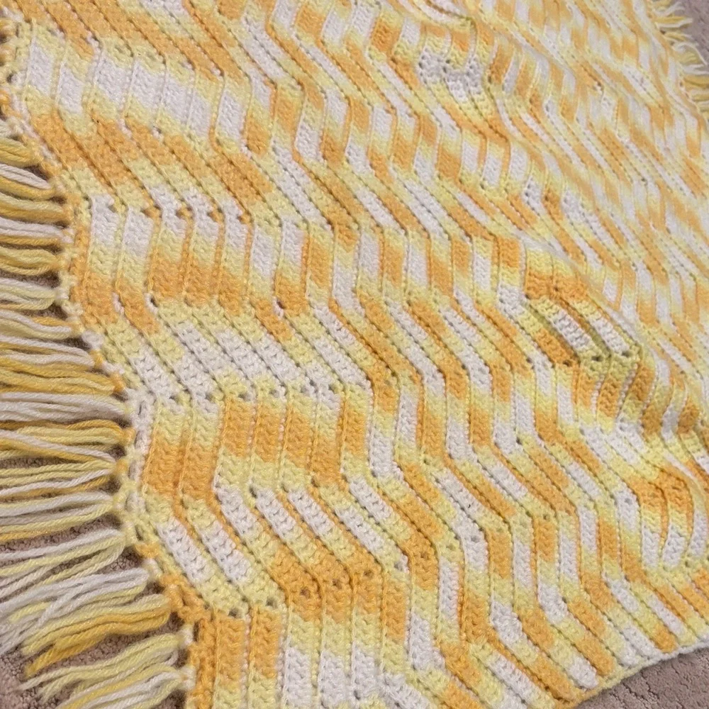 Cozy Shades of Yellow and‎ White Handmade Chevron Knit Blanket